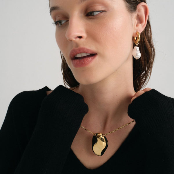 HALO NECKLACE