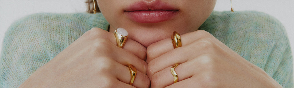 Qué tipos de anillos existen | Diseños con perlas, circonitas, y más.