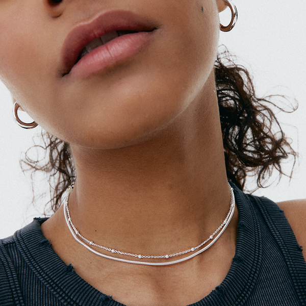 SNAKELINE NECKLACE